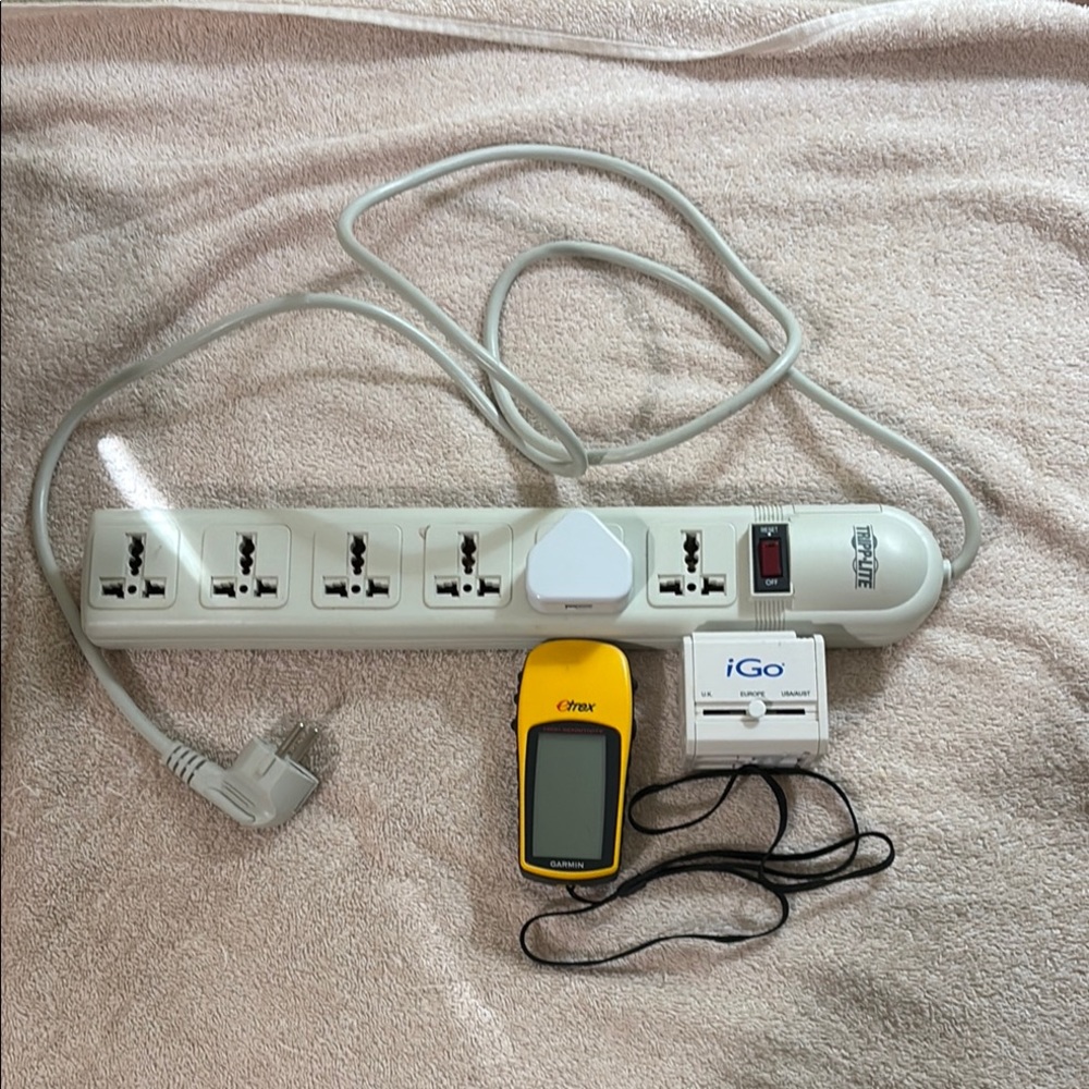 European Travel Bundle! White Power Strip with Yellow GPS Device and iGo Charger